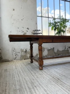 Table repas style drapière noyer 2m5/3m5 1900