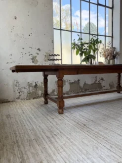 Table repas style drapière noyer 2m5/3m5 1900