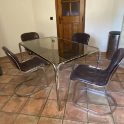 Table Roche Bobois. 1970. Space age. 145x83.