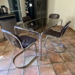 Table Roche Bobois. 1970. Space age. 145x83.