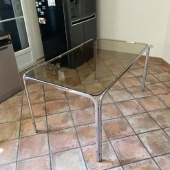 Table Roche Bobois. 1970. Space age. 145x83.
