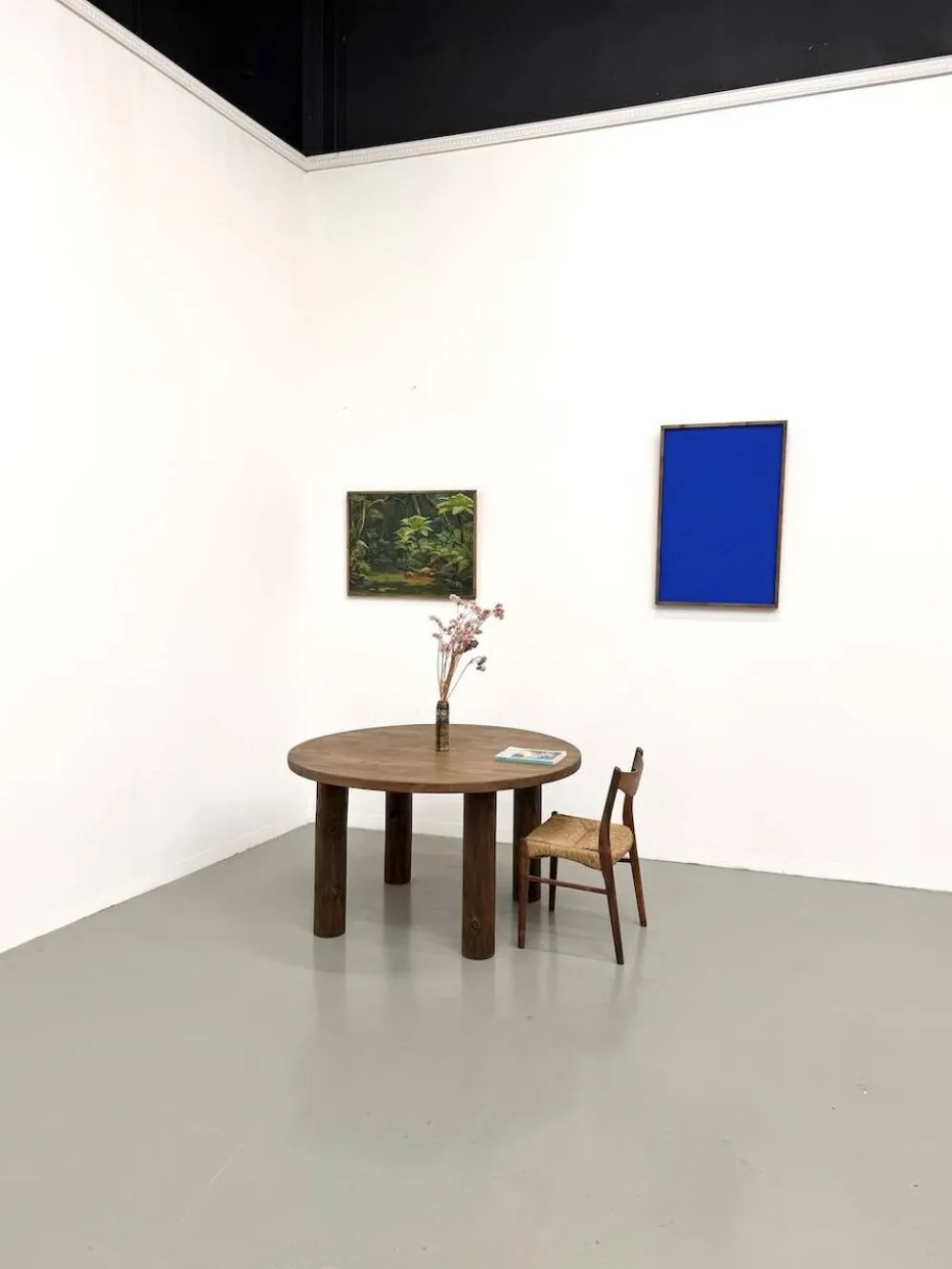 Table ronde années 50 constructiviste noyer