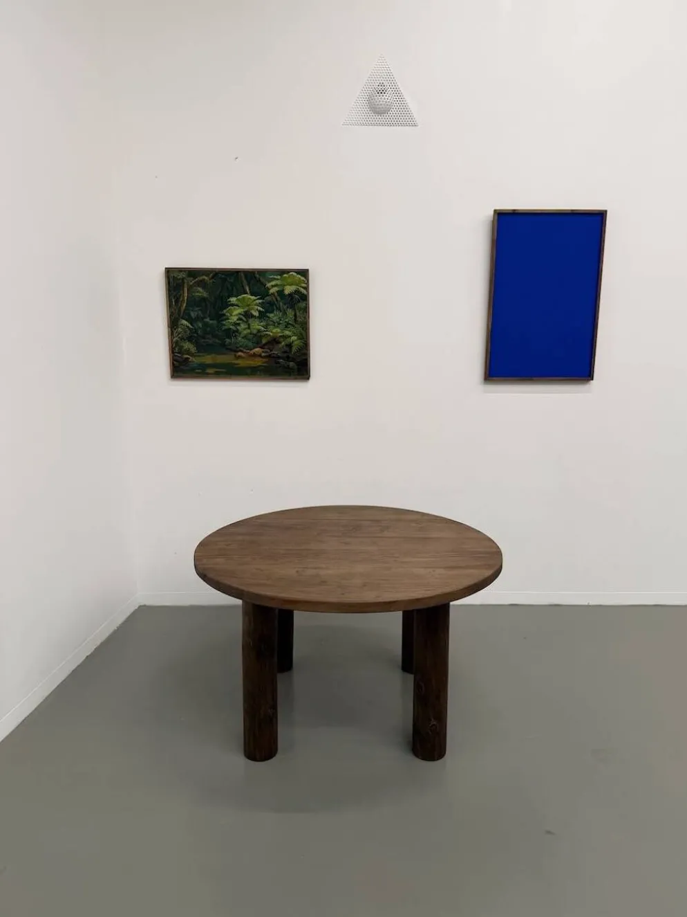Table ronde années 50 constructiviste noyer