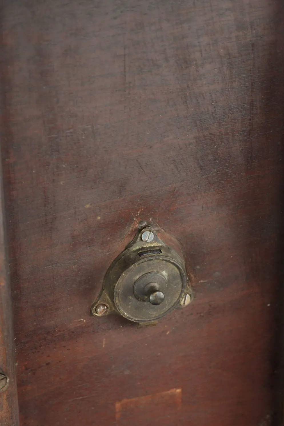 Table ronde antique anglaise à plateau basculant/table d'appoint du début du 19e siècle