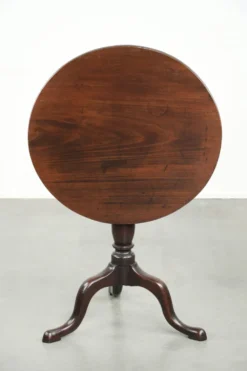 Table ronde antique anglaise à plateau basculant/table d'appoint du début du 19e siècle