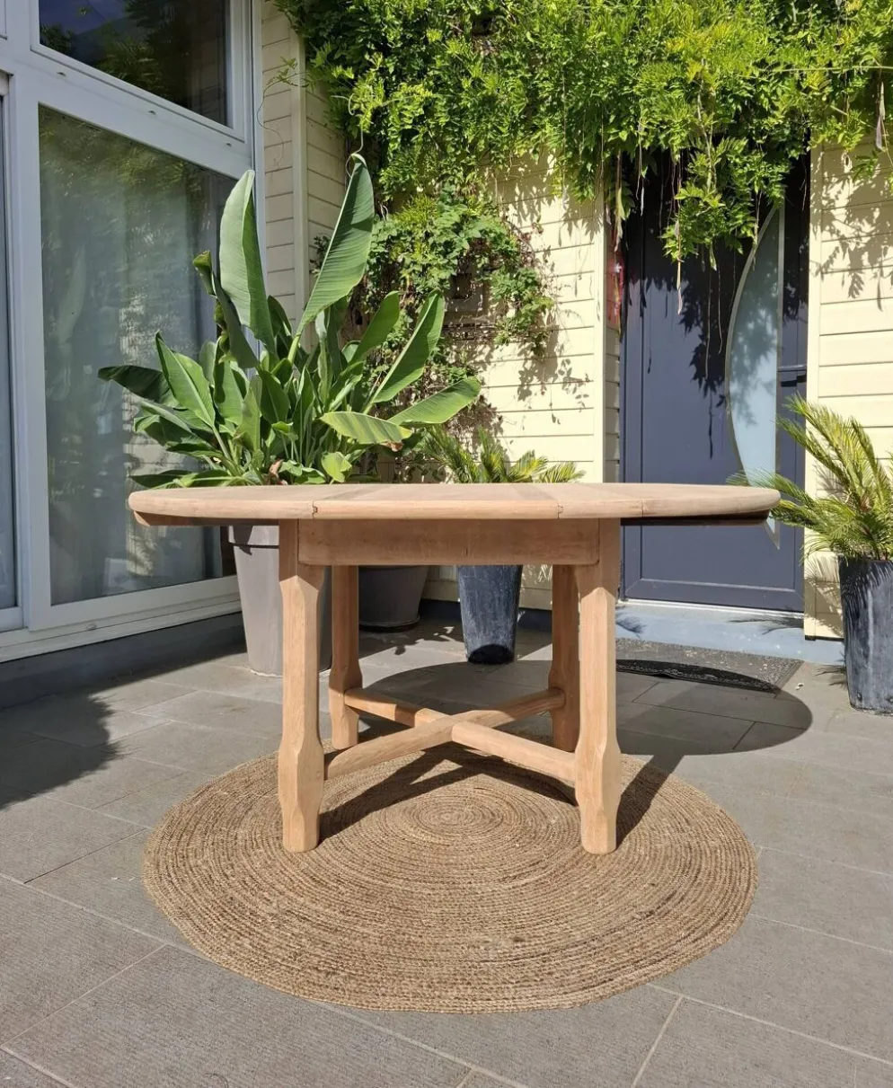 Table ronde avec rallonge rénovée
