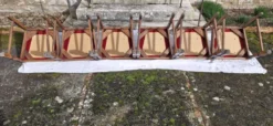 Table ronde bois avec 1 rallonge intégrée + 6 chaises bois et tissus