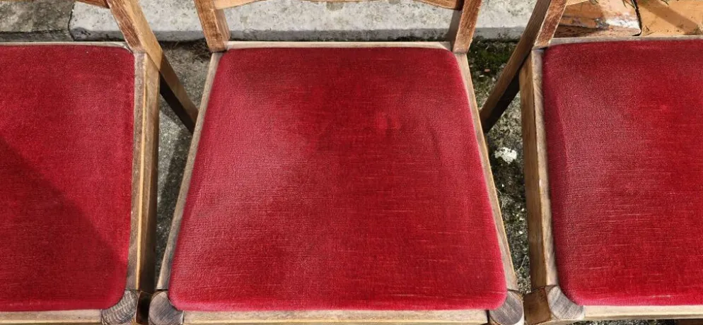 Table ronde bois avec 1 rallonge intégrée + 6 chaises bois et tissus