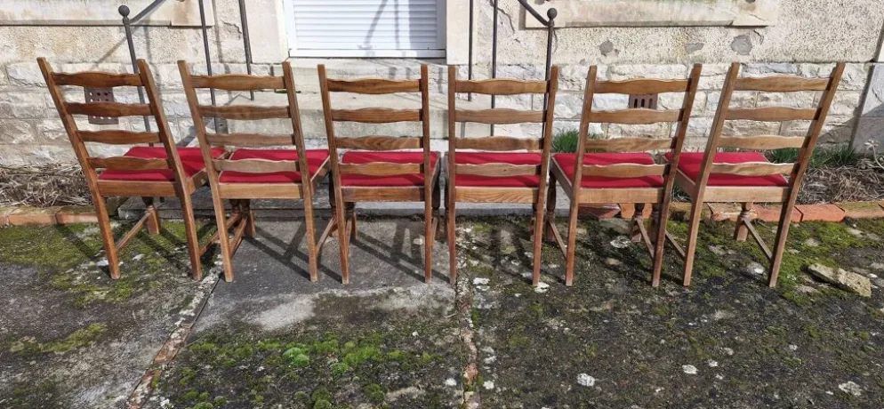 Table ronde bois avec 1 rallonge intégrée + 6 chaises bois et tissus
