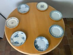 Table ronde de salle à manger