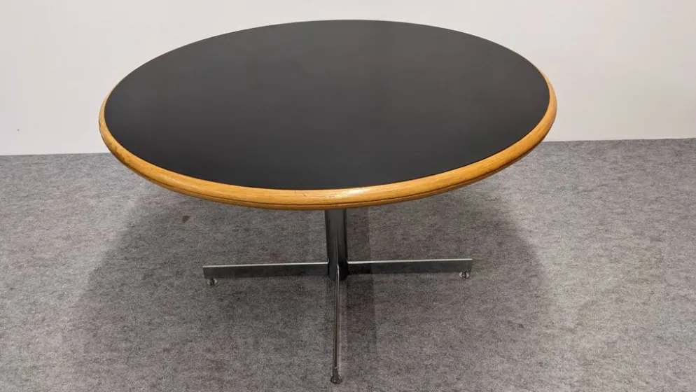 Table ronde de salle à manger moderniste dlg Warren Platner, Italie 1970