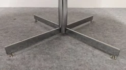 Table ronde de salle à manger moderniste dlg Warren Platner, Italie 1970