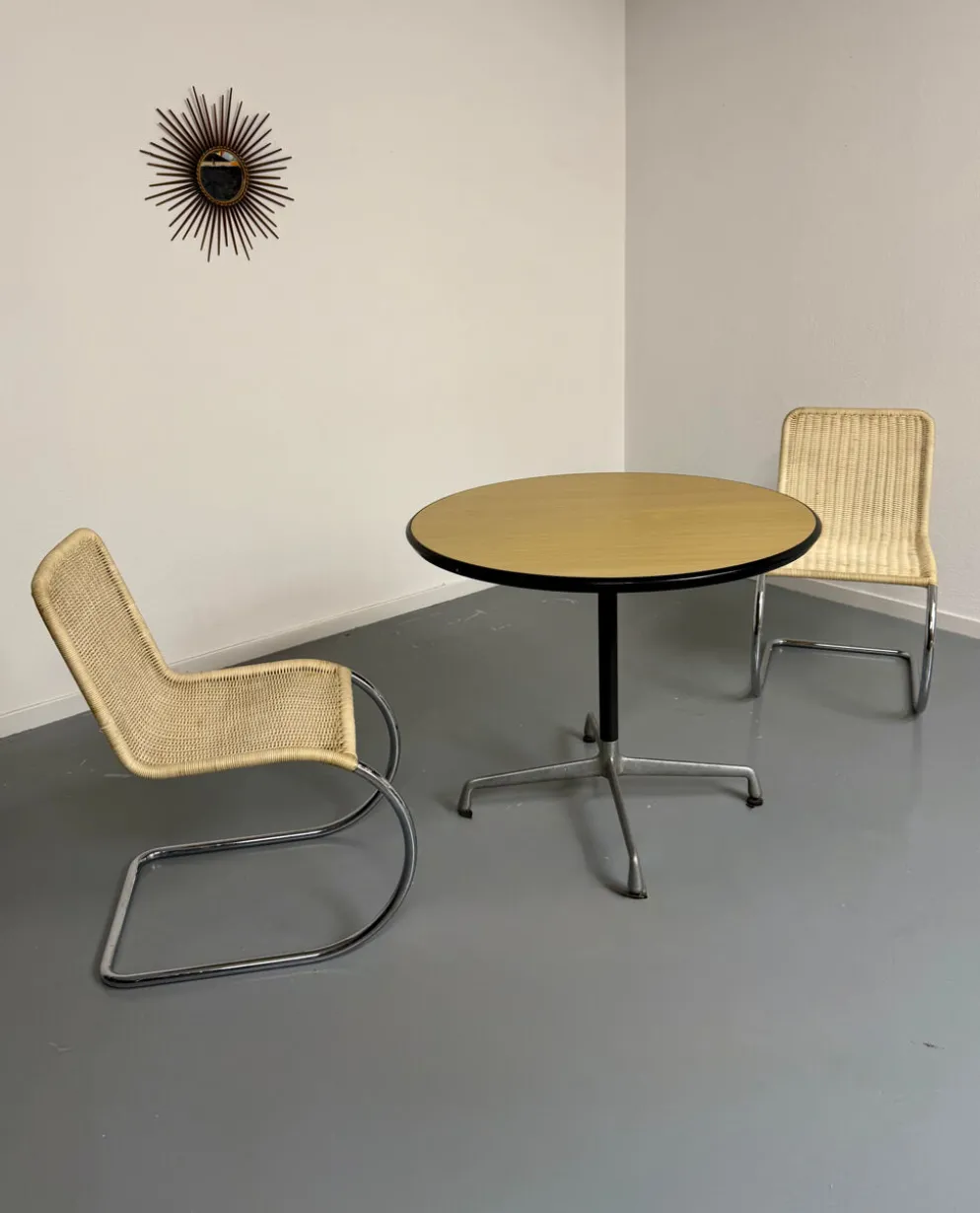 Table ronde design Eames Contract pour Herman Miller années 1960