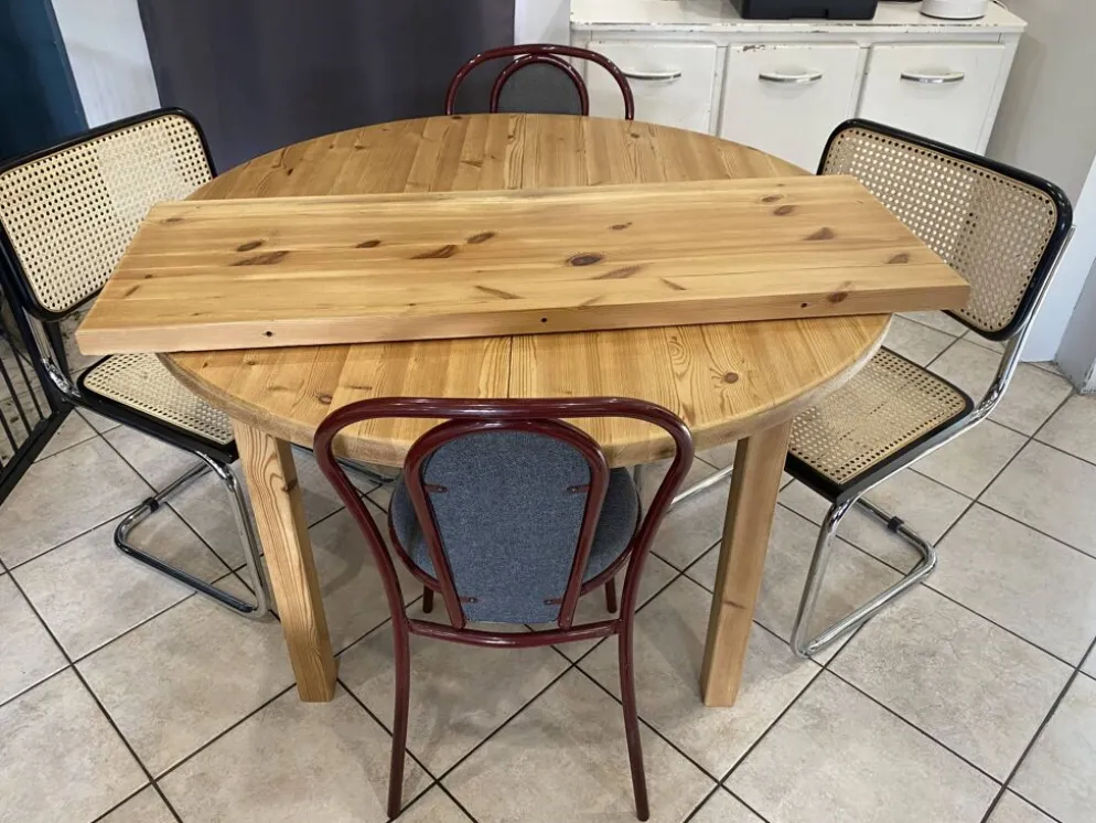 Table ronde dia 117cm extensible une rallonge en pin massif vintage an 1970