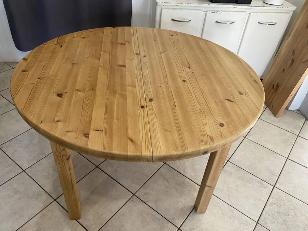 Table ronde dia 117cm extensible une rallonge en pin massif vintage an 1970