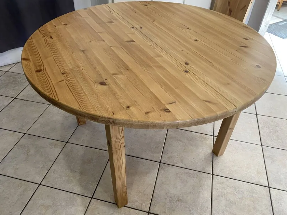 Table ronde dia 117cm extensible une rallonge en pin massif vintage an 1970