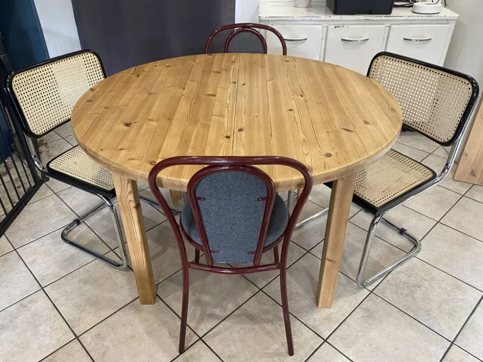 Table ronde dia 117cm extensible une rallonge en pin massif vintage an 1970