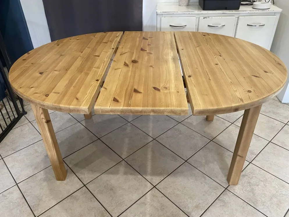 Table ronde dia 117cm extensible une rallonge en pin massif vintage an 1970