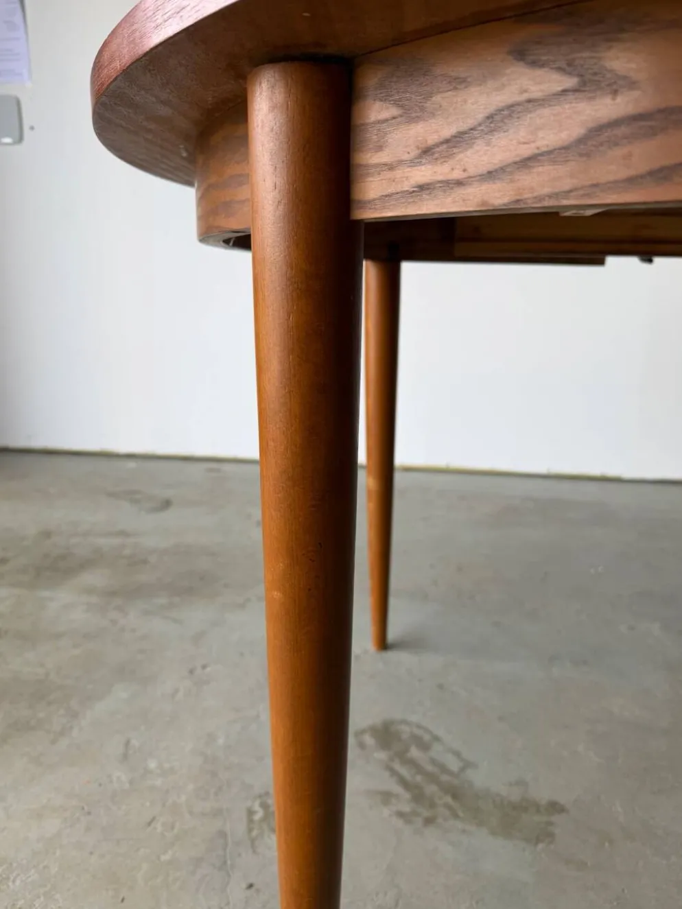 Table ronde extensible design scandinave en teck fabrication danoise