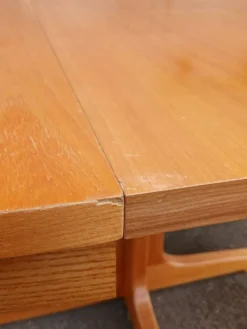 Table ronde extensible en orme