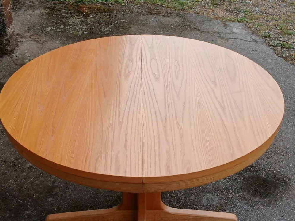 Table ronde extensible en orme