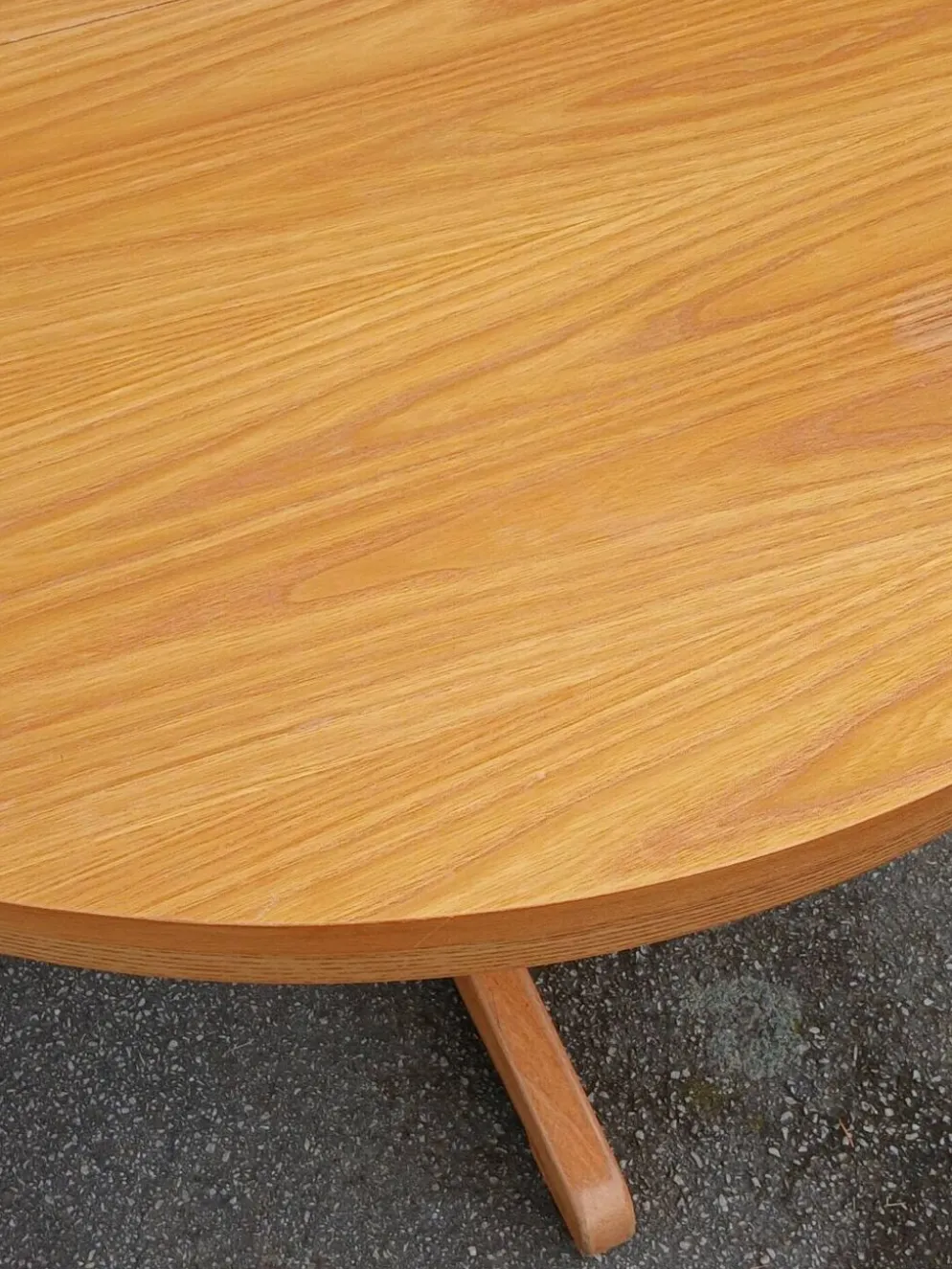Table ronde extensible en orme