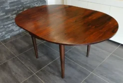 Table ronde extensible scandinave en Palissandre de Rio, années 70