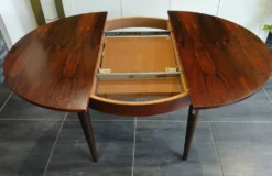 Table ronde extensible scandinave en Palissandre de Rio, années 70