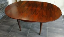Table ronde extensible scandinave en Palissandre de Rio, années 70