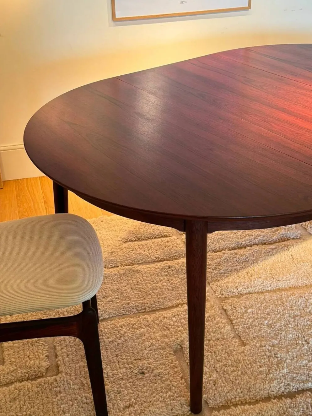 Table ronde extensible scandinave vintage en palissandre "Ingrid"