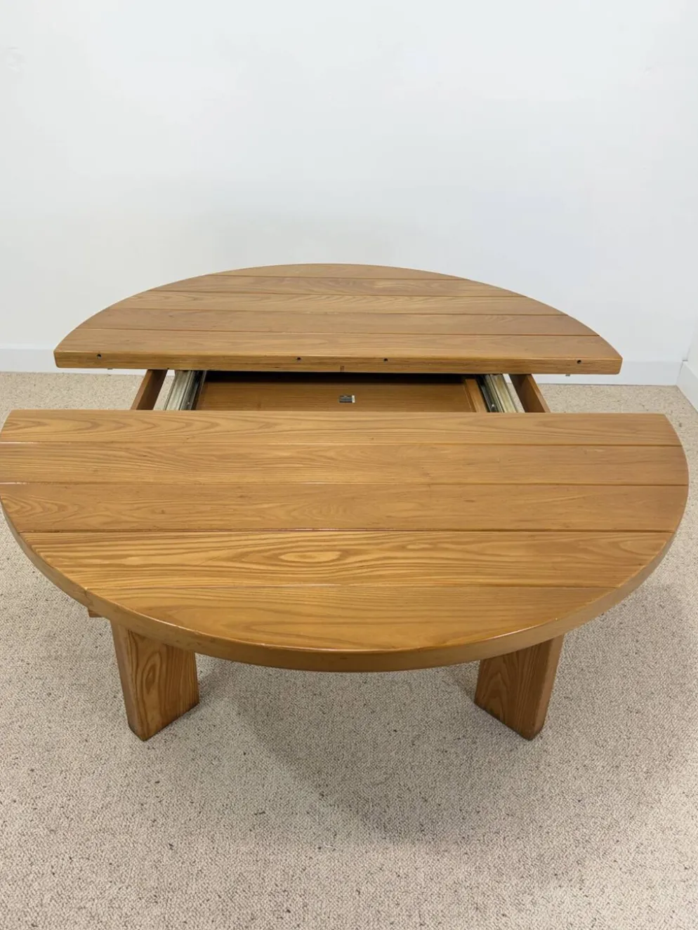 Table ronde extensible vintage esprit Atelier Chauvin S.A. – années 70