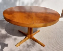 table ronde ou ovale avec rallonge, pied central, design Baumann vintage