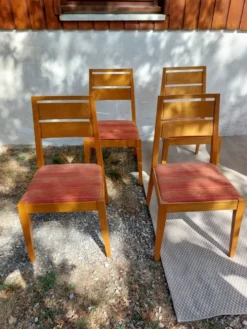 table ronde ou ovale avec rallonge, pied central, design Baumann + 4chaises