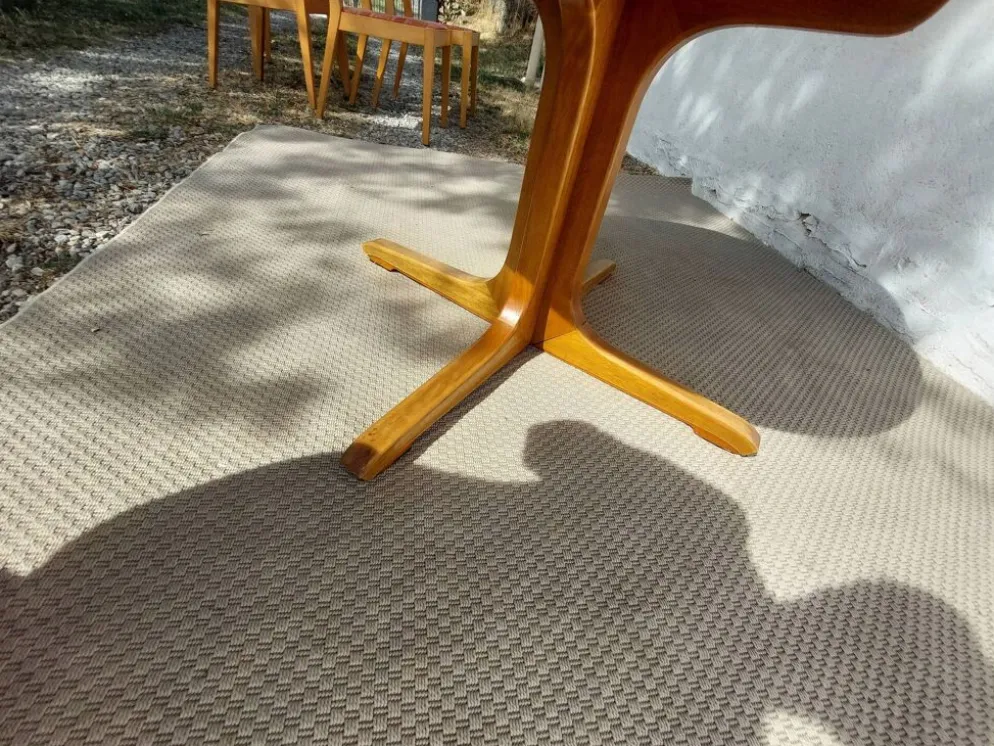 table ronde ou ovale avec rallonge, pied central, design Baumann + 4chaises