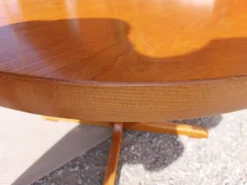 table ronde ou ovale avec rallonge, pied central, design Baumann + 4chaises