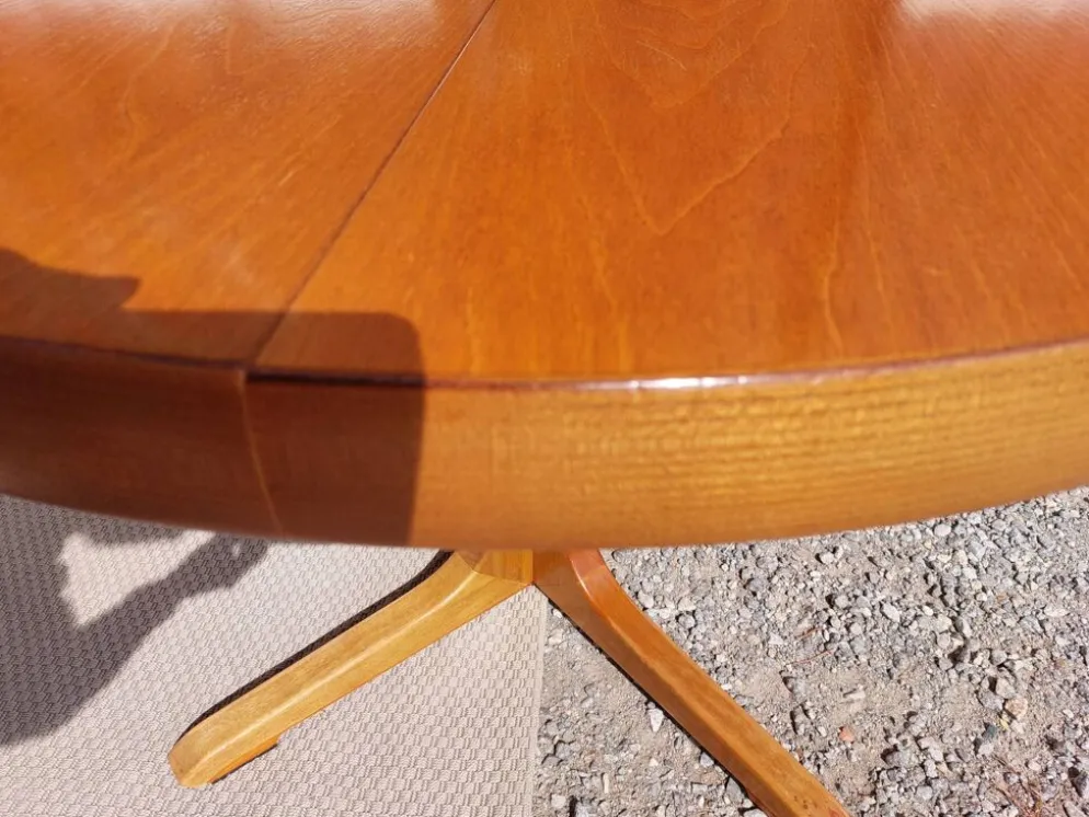 table ronde ou ovale avec rallonge, pied central, design Baumann + 4chaises