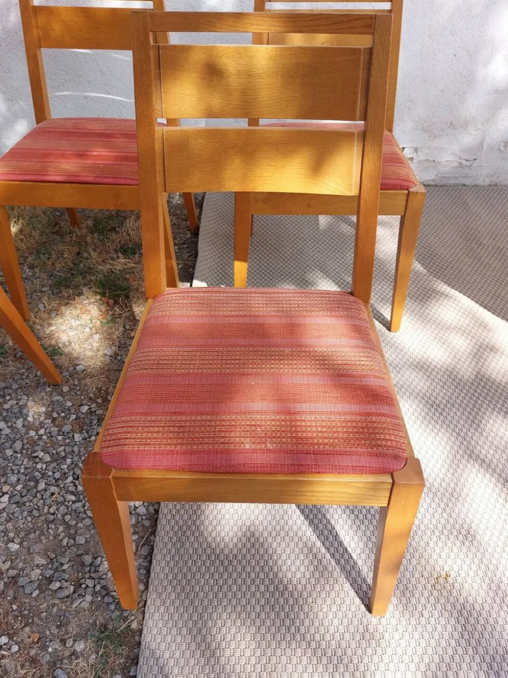 table ronde ou ovale avec rallonge, pied central, design Baumann + 4chaises