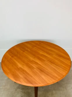 Table ronde scandinave en teck, 1960