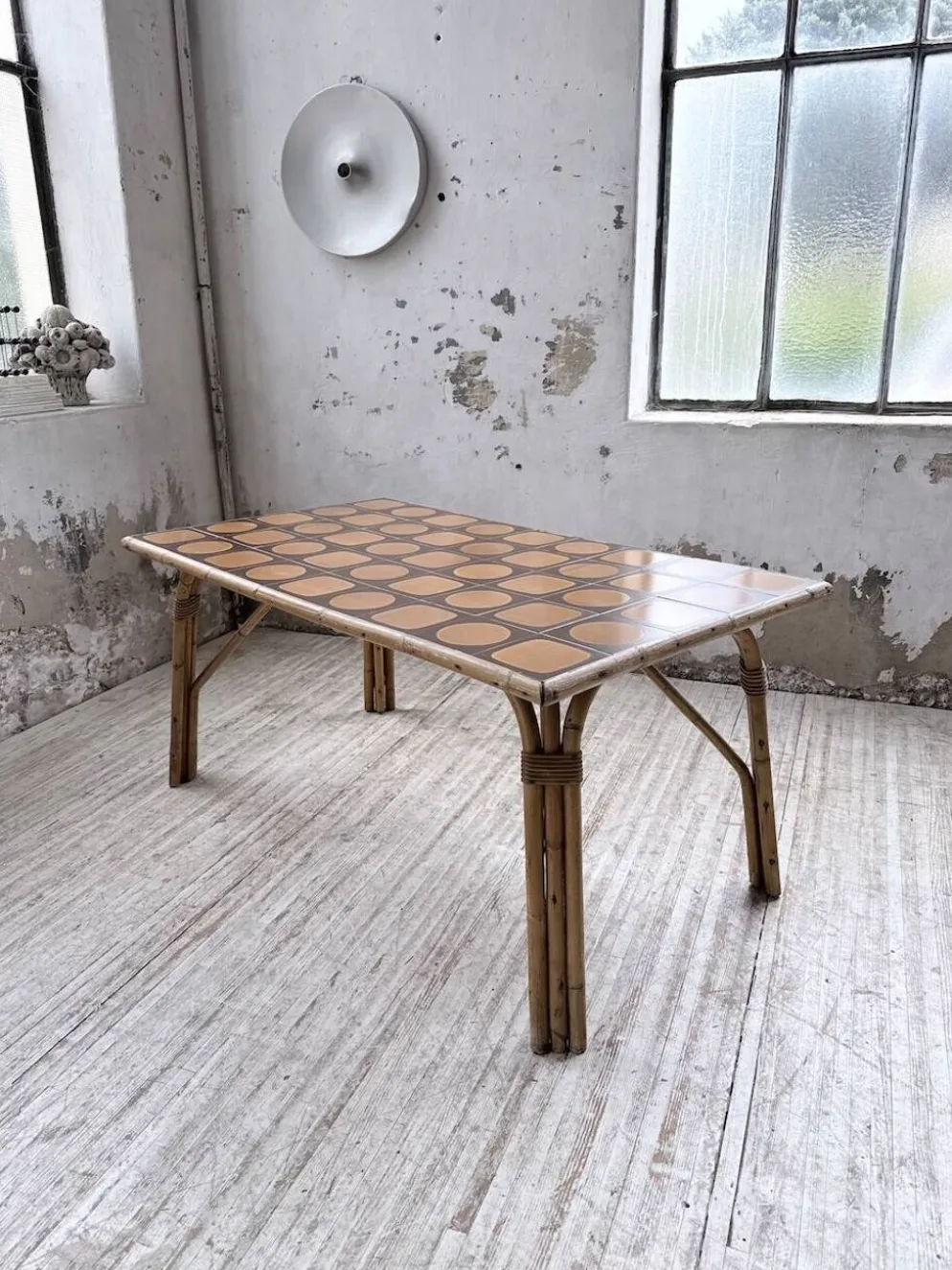 Table rotin années 50 en céramique