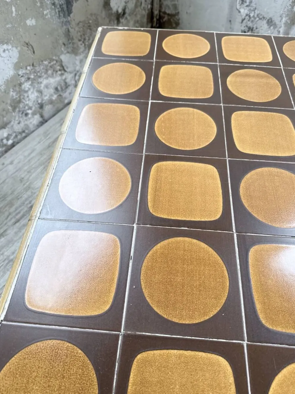 Table rotin années 50 en céramique