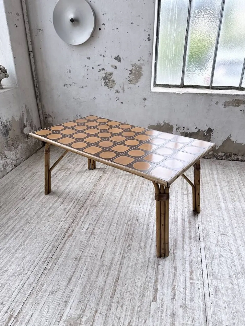 Table rotin années 50 en céramique