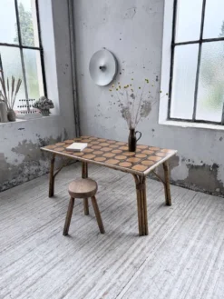 Table rotin années 50 en céramique