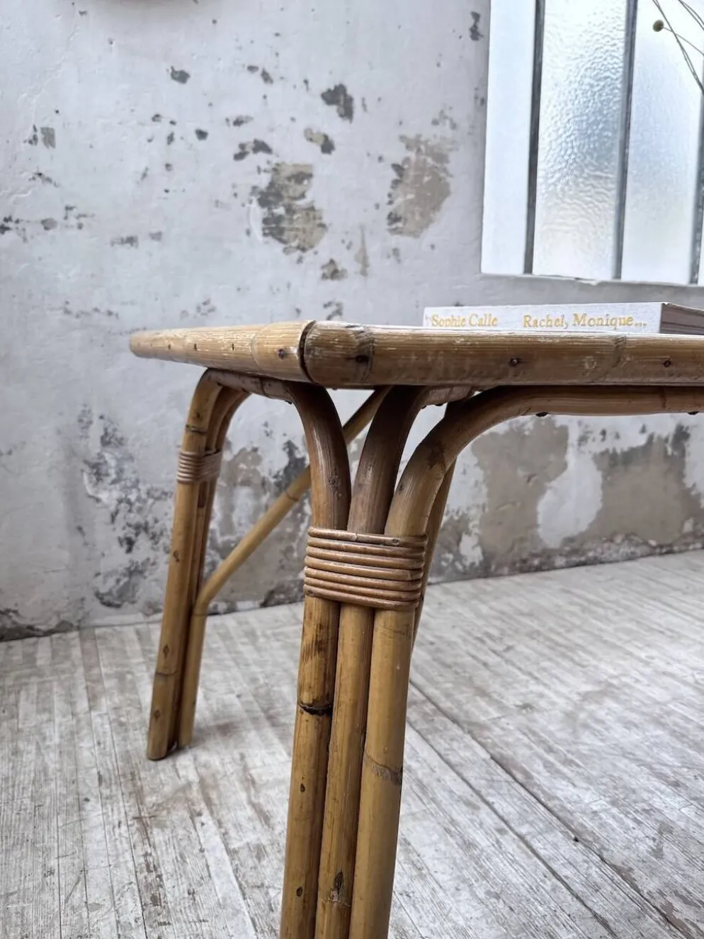 Table rotin années 50 en céramique