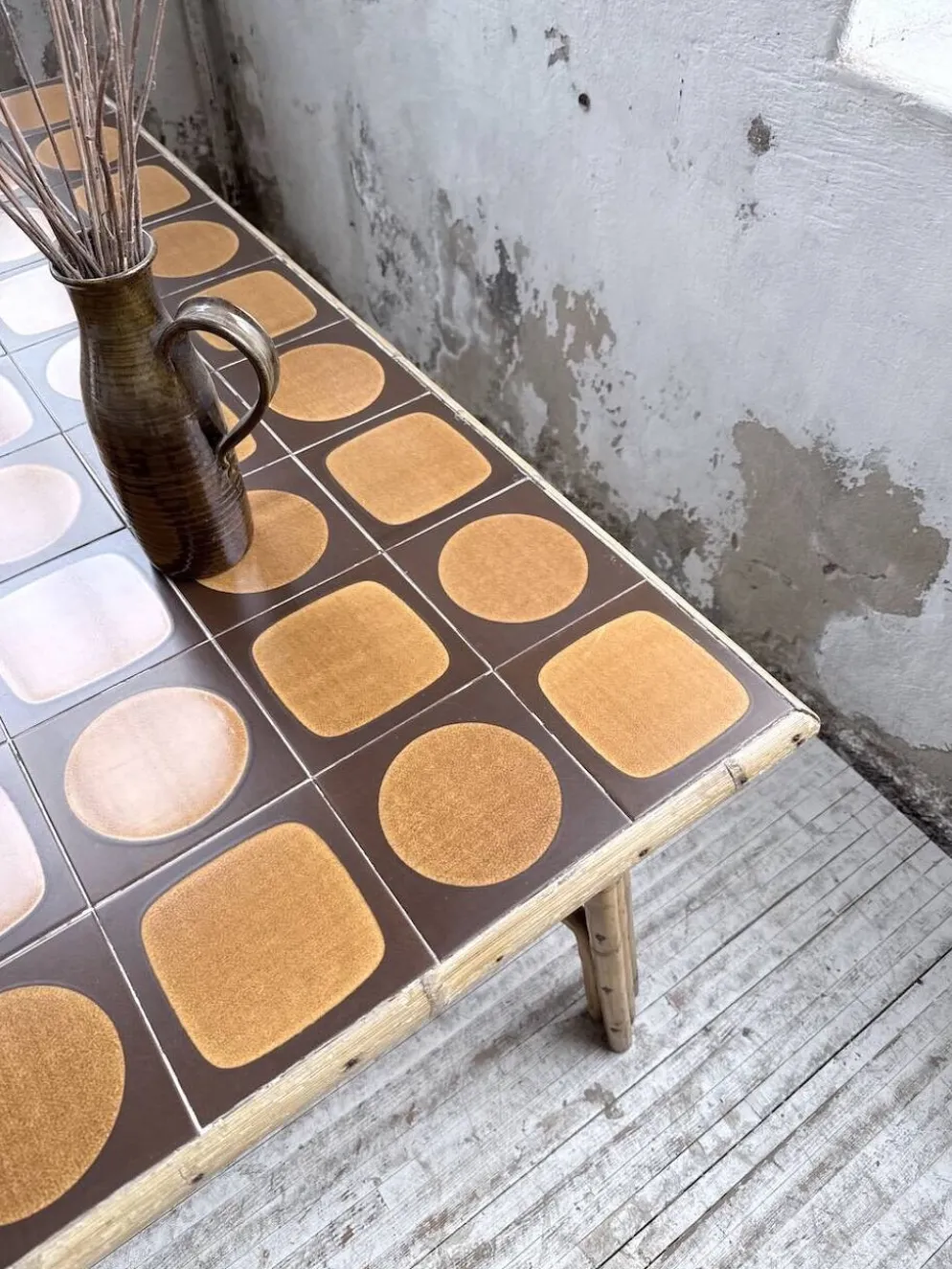 Table rotin années 50 en céramique
