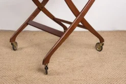 Table roulante Danoise pliable en teck, Svend Aage Madsen/Illums Bolhigus.