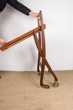 Table roulante Danoise pliable en teck, Svend Aage Madsen/Illums Bolhigus.