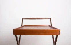 Table roulante Danoise pliable en teck, Svend Aage Madsen/Illums Bolhigus.