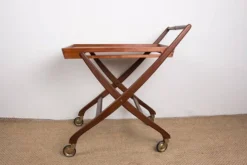 Table roulante Danoise pliable en teck, Svend Aage Madsen/Illums Bolhigus.