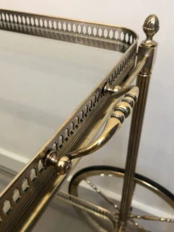 Table roulante de style néoclassique en laiton argenté