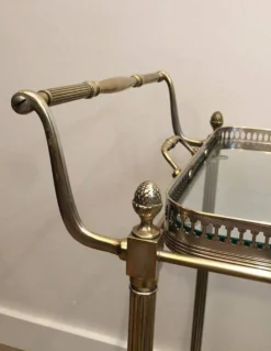 Table roulante de style néoclassique en laiton argenté